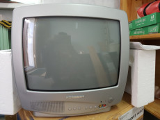 Старый маленький телевизор