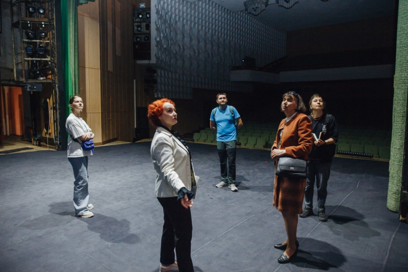 Большая экскурсия по закулисью бобруйского драмтеатра, репортаж BOBR.BY