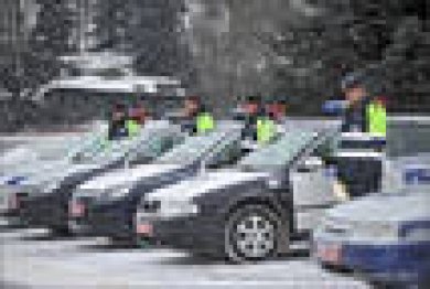 На площади Победы прошел гарнизонный развод правоохранительных органов