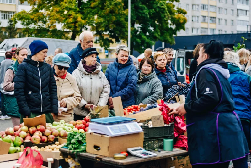 «Золотая осень» на Горького. Цены на сезонной ярмарке в центре города
