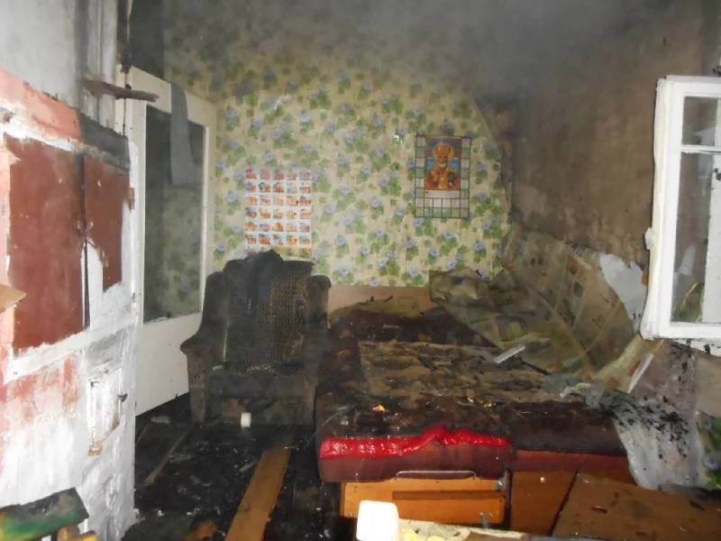 Пожар в двухквартирном жилом дом на улице Крылова