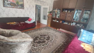 Добротный деревянный дом по адресу ул.К .Маркса