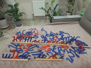 Азбуку Монтессори деревянную прописные буквы заглав. и строч.60