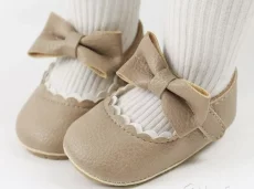 Детская обувь на девочку