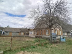 Продается 2 участка с коттеджем, гаражем и баней