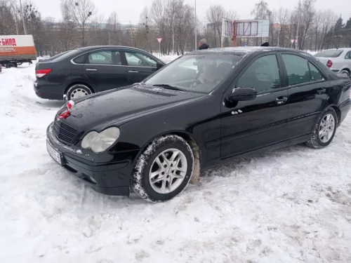 Mercedes Benz C200 2.0 6-МКПП 2002 г/в