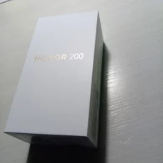Телефон HONOR 200
