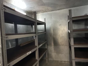 Помещение с холодильными камерами