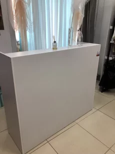 Для магазина одежды.