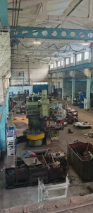 Производственный цех 1300 м² на участке 2 га с озером и лесо