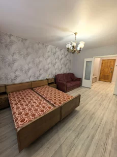 Однокомнатную квартиру на длительный срок