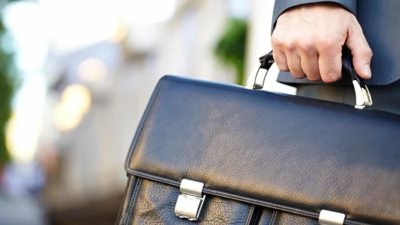 Названа средняя зарплата в госуправлении – смотрим сумму