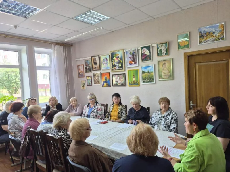 В Бобруйске специалист поликлиники №1 провёл для пенсионеров лекцию по теме «Факторы удовлетворённости жизнью в серебряном возрасте» в рамках стратегии «Активного долголетия»