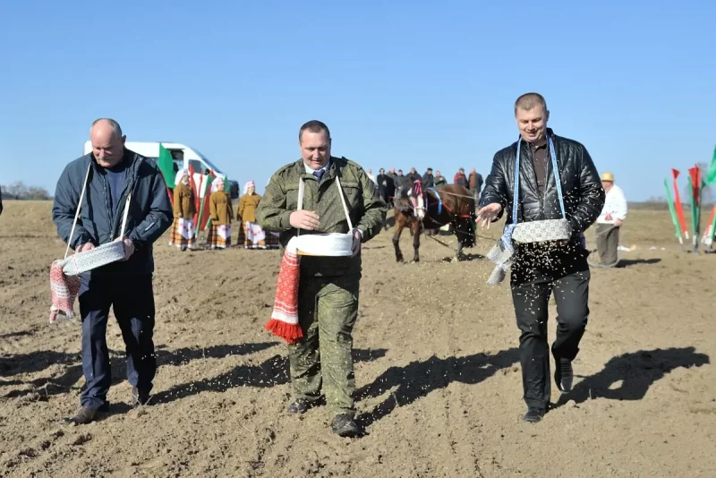 На Бобруйщине дан массовый старт посевной