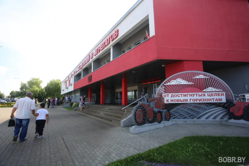 МТЗ обсуждает с Гвинеей-Бисау поставки техники, в том числе производства БЗТДиА