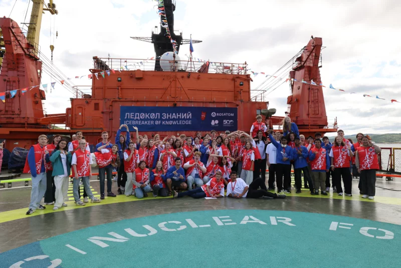 Стартовала очередная экспедиция к Северному полюсу в рамках международного проекта «Ледокол знаний»