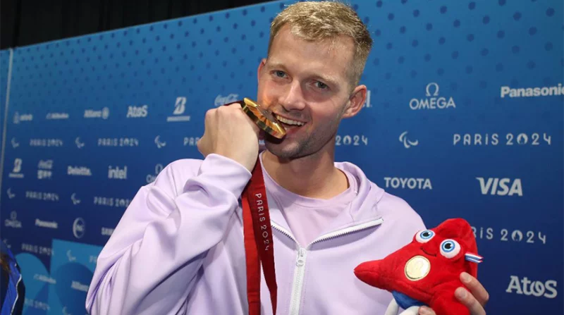 Бокий выиграл третье золото Паралимпиады в Париже
