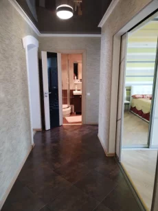 2- комнатная квартира с ремонтом в центре города