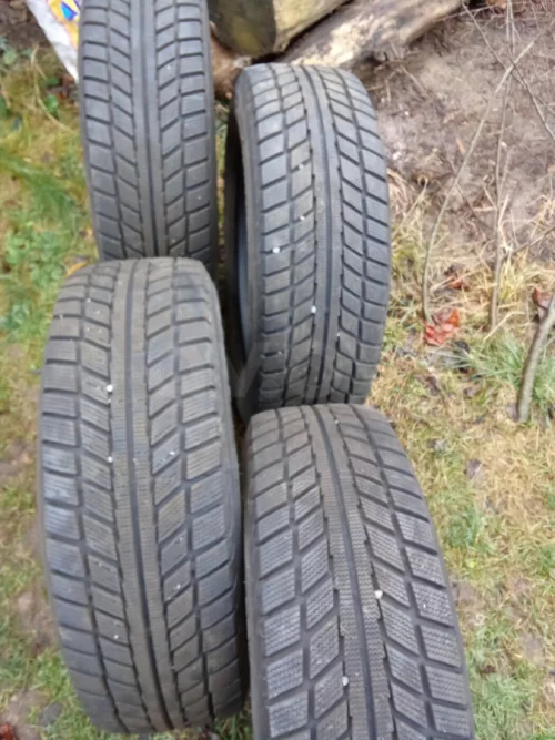 Резина зимняя.р 16.и р15