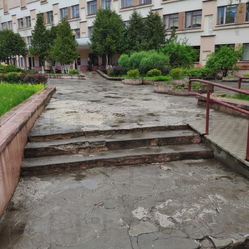 Детская поликлиника. Подход как после войны.