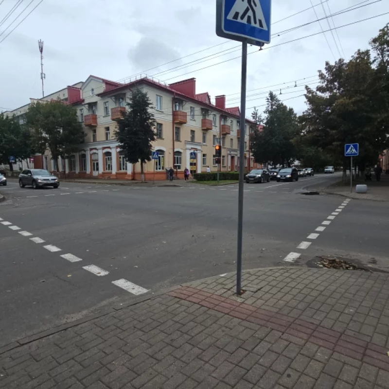 На пересечении Советской и Гоголя светофоры для пешеходов также горят одним цветом по всем направлениям одновременно