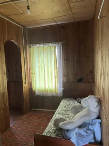 Дача на участке баня и гараж