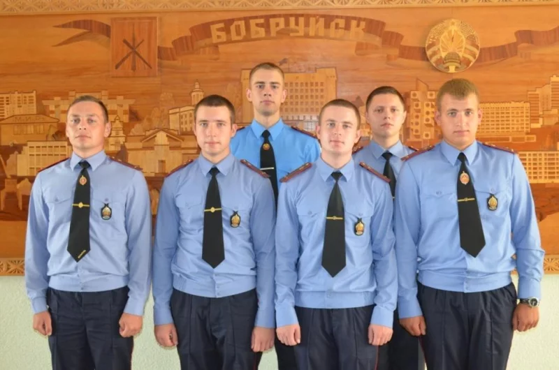 На службу прибыли молодые сотрудники