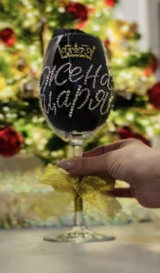 Бокалы инкрустированные стразами