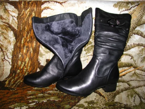 Продам сапоги женские зимние размер 35