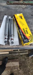 Амортизаторы для мотоцикла, трицикла дл 340мм. крепление 12мм. 80 р