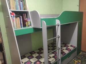 Двухъярусная кровать