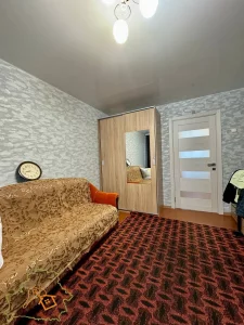 2-х комн. просторная квартира в г. Кировске, по улице Гагарина, д. 15