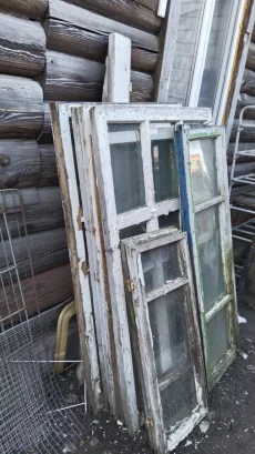 Деревянные рамы со стеклами. Отдам даром