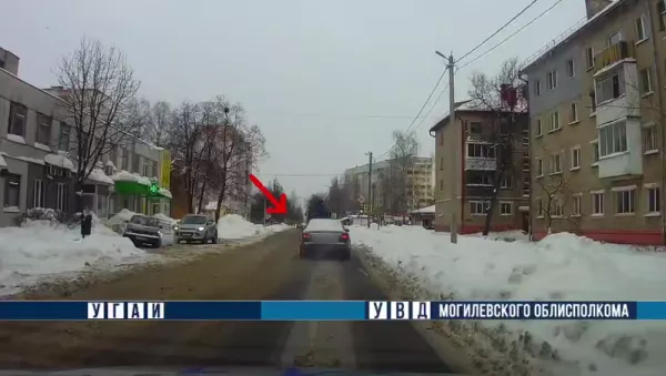 Обгон на перекрестке в Бобруйске лишил водителя Audi прав на полгода