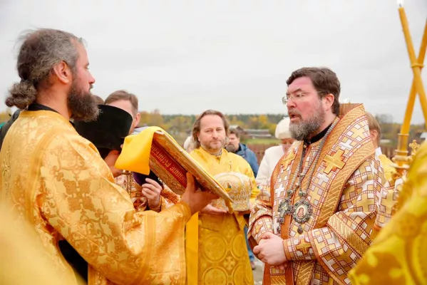 Епископ Бобруйский и Быховский Серафим возглавил Божественную литургию в Храме святителя Николая деревни Вирков Кличевского района