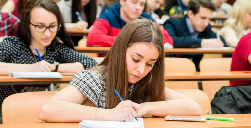 В Беларуси хотят ввести обязательное распределение после вуза для всех