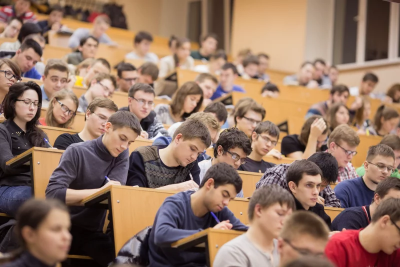 В Беларуси утвержден порядок предоставления льготного кредита на первое высшее образование