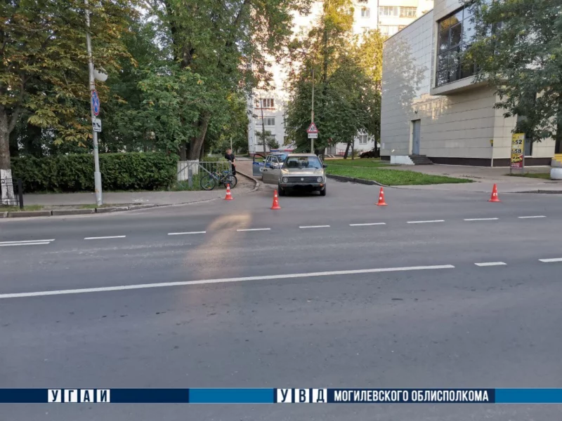 В Бобруйске под колеса автомобиля попал ребенок