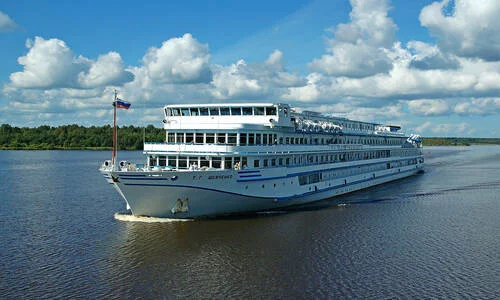 Исследуйте Россию с комфортом: речные круизы из Санкт-Петербурга