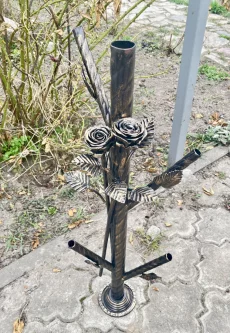 Ритуальная ваза, ограды