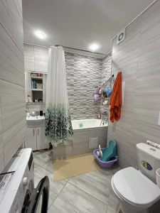 2-комнатная квартира с ремонтом в центре