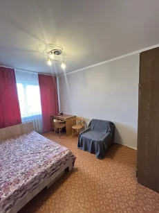 Просторная 3-комн. квартира в спокойном районе, 8 этаж