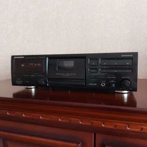 Кассетная дека Pioneer CT-S330