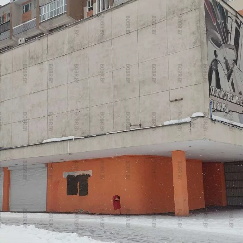 Убрали банкомат и и нфокиоск
