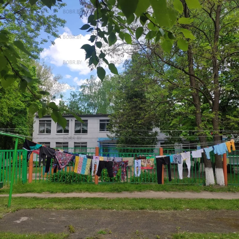 Выставка новых моделей одежды, от непризнанного дизайнера в городе Бобруйске.