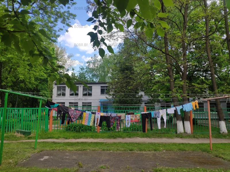 Выставка новых моделей одежды, от непризнанного дизайнера в городе Бобруйске.
