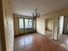 4-х комнатная квартира в центре по ул. Октябрьская, 123. 27700 у.е