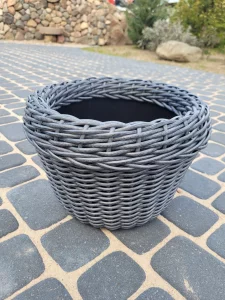 Кашпо из ротанга