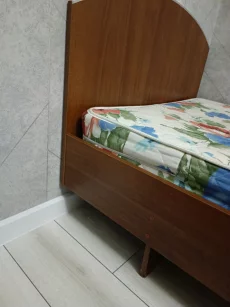 Кровать с матрасом