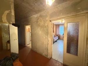 Просторная 4-комн. квартира напротив ТЦ "Корона". 37000 у.е